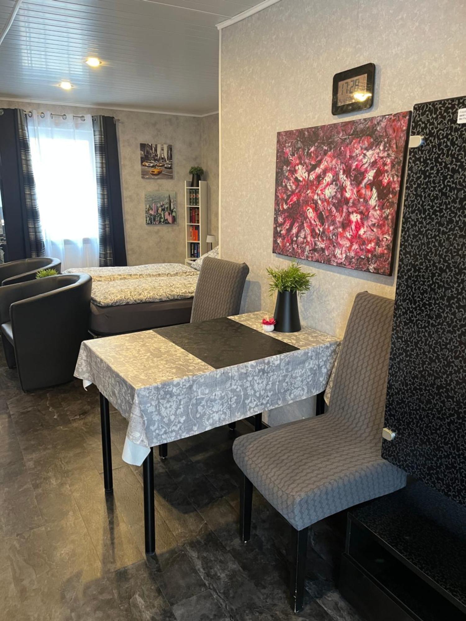 Viktera Modernes Apartment Mitten In Der Stadt Und Doch Sehr Ruhig Zu Therme 2 Minuten